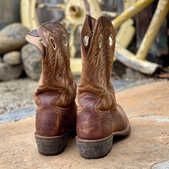 Ariat western boots - Picture 1 of 3